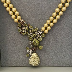 Beautiful HTF Heidi Daus necklace